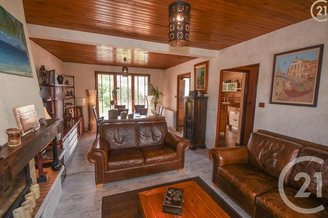 Afficher la photo en grand maison à vendre - 7 pièces - 126.11 m2 - FERRIERE LA PETITE - 59 - NORD-PAS-DE-CALAIS - Century 21 Terre Du Nord