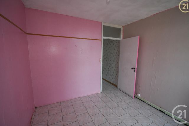 Afficher la photo en grand appartement à vendre - 5 pièces - 77.65 m2 - MAUBEUGE - 59 - NORD-PAS-DE-CALAIS - Century 21 Terre Du Nord