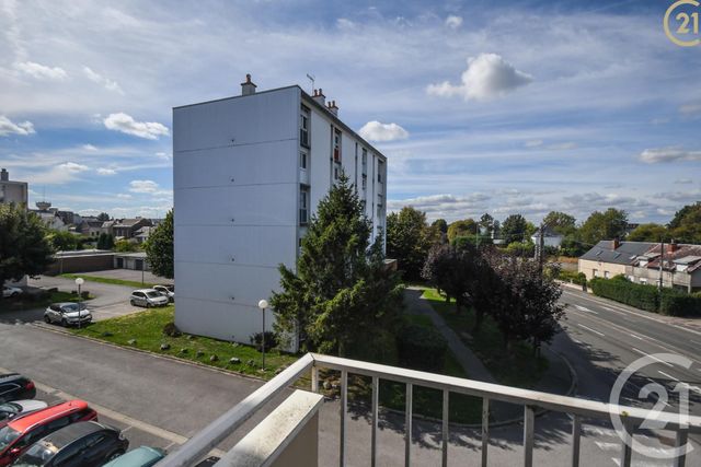 Afficher la photo en grand appartement à vendre - 5 pièces - 77.65 m2 - MAUBEUGE - 59 - NORD-PAS-DE-CALAIS - Century 21 Terre Du Nord