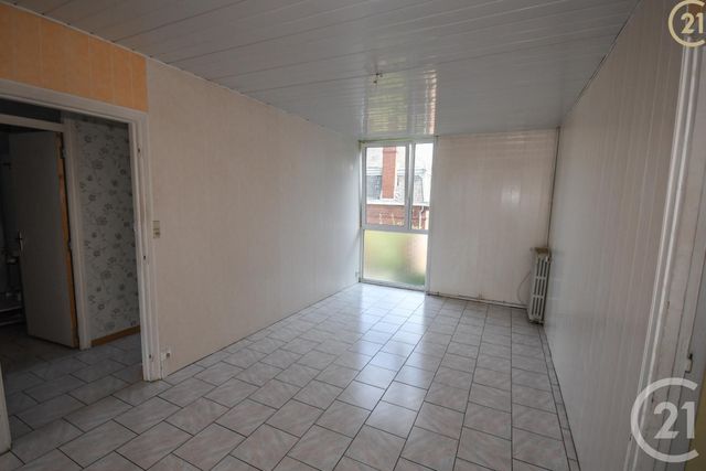 Afficher la photo en grand appartement à vendre - 5 pièces - 77.65 m2 - MAUBEUGE - 59 - NORD-PAS-DE-CALAIS - Century 21 Terre Du Nord