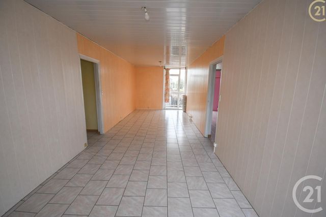 Afficher la photo en grand appartement à vendre - 5 pièces - 77.65 m2 - MAUBEUGE - 59 - NORD-PAS-DE-CALAIS - Century 21 Terre Du Nord