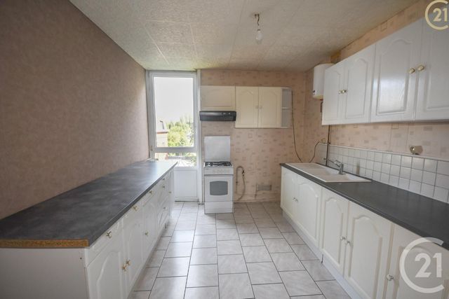 Afficher la photo en grand appartement à vendre - 5 pièces - 77.65 m2 - MAUBEUGE - 59 - NORD-PAS-DE-CALAIS - Century 21 Terre Du Nord