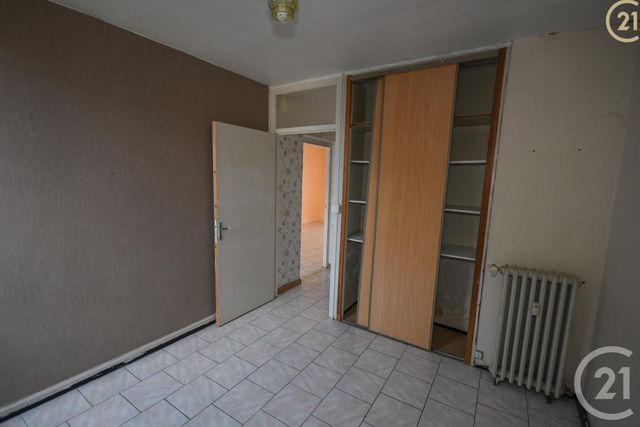 Afficher la photo en grand appartement à vendre - 5 pièces - 77.65 m2 - MAUBEUGE - 59 - NORD-PAS-DE-CALAIS - Century 21 Terre Du Nord