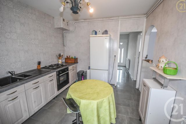 maison à vendre - 4 pièces - 82.31 m2 - HAUTMONT - 59 - NORD-PAS-DE-CALAIS - Century 21 Terre Du Nord maison à vendre - 4 pièces - 82.31 m2 - HAUTMONT - 59 - NORD-PAS-DE-CALAIS - Century 21 Terre Du Nord