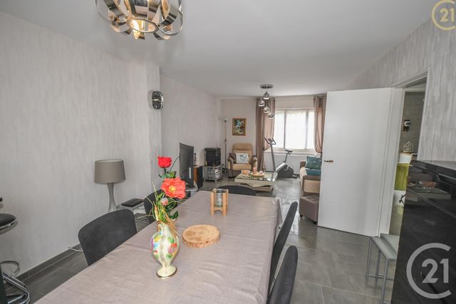 maison à vendre - 4 pièces - 82.31 m2 - HAUTMONT - 59 - NORD-PAS-DE-CALAIS - Century 21 Terre Du Nord maison à vendre - 4 pièces - 82.31 m2 - HAUTMONT - 59 - NORD-PAS-DE-CALAIS - Century 21 Terre Du Nord