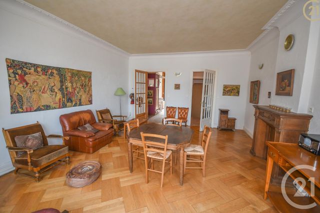 Afficher la photo en grand Appartement Duplex à vendre - 11 pièces - 172.46 m2 - HAUTMONT - 59 - NORD-PAS-DE-CALAIS - Century 21 Terre Du Nord