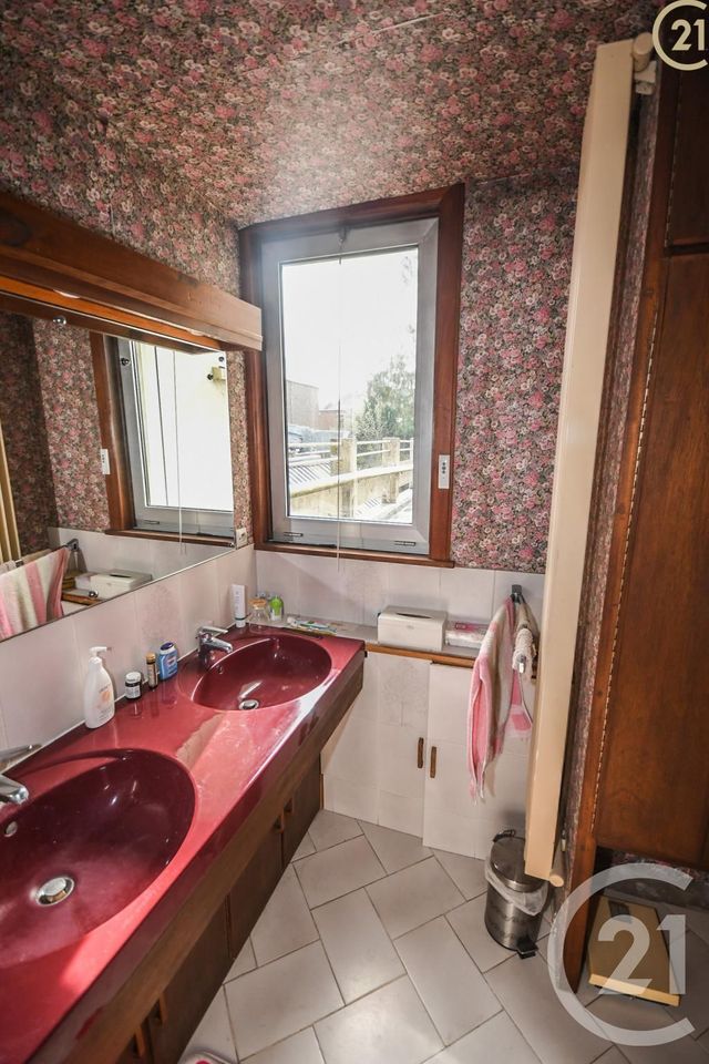 Afficher la photo en grand Appartement Duplex à vendre - 11 pièces - 172.46 m2 - HAUTMONT - 59 - NORD-PAS-DE-CALAIS - Century 21 Terre Du Nord