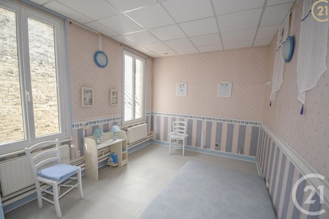 Afficher la photo en grand Appartement Duplex à vendre - 11 pièces - 172.46 m2 - HAUTMONT - 59 - NORD-PAS-DE-CALAIS - Century 21 Terre Du Nord
