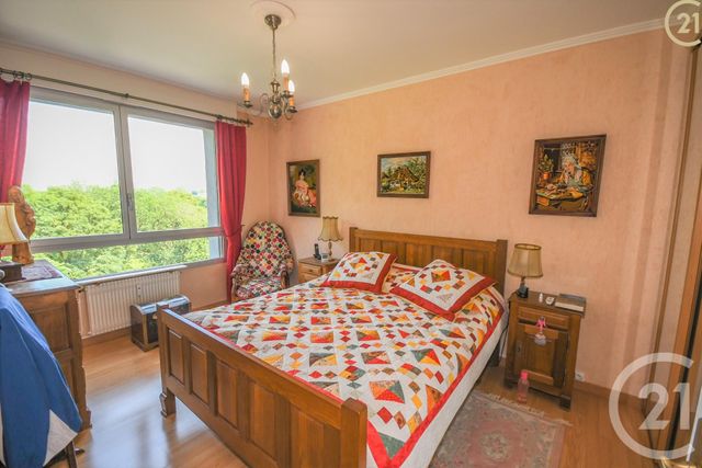 Afficher la photo en grand Appartement F5 à vendre - 9 pièces - 110.97 m2 - MAUBEUGE - 59 - NORD-PAS-DE-CALAIS - Century 21 Terre Du Nord