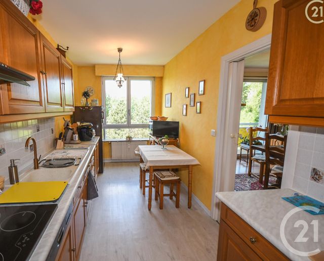 Afficher la photo en grand Appartement F5 à vendre - 9 pièces - 110.97 m2 - MAUBEUGE - 59 - NORD-PAS-DE-CALAIS - Century 21 Terre Du Nord