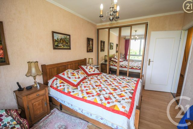 Afficher la photo en grand Appartement F5 à vendre - 9 pièces - 110.97 m2 - MAUBEUGE - 59 - NORD-PAS-DE-CALAIS - Century 21 Terre Du Nord