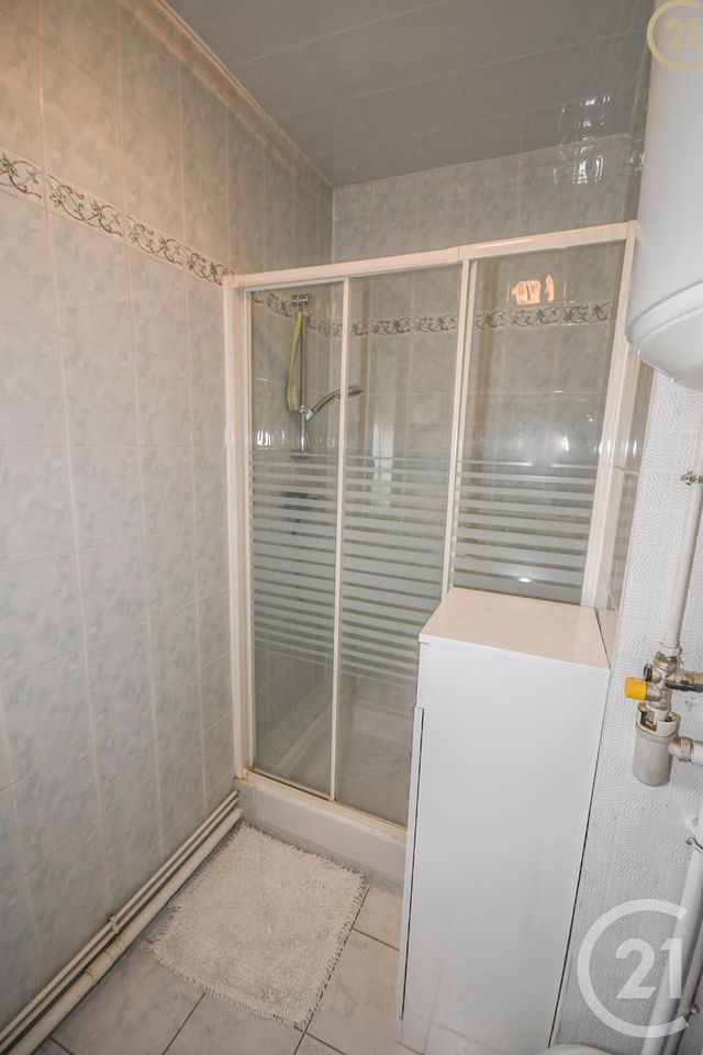 Afficher la photo en grand Appartement F2 à vendre - 3 pièces - 47.0 m2 - MAUBEUGE - 59 - NORD-PAS-DE-CALAIS - Century 21 Terre Du Nord