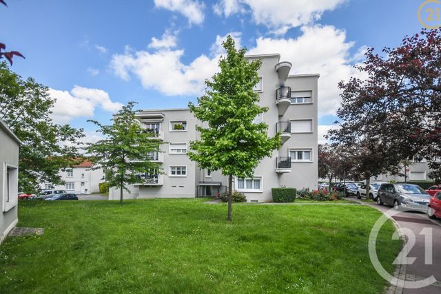 Afficher la photo en grand Appartement F2 à vendre - 3 pièces - 47.0 m2 - MAUBEUGE - 59 - NORD-PAS-DE-CALAIS - Century 21 Terre Du Nord