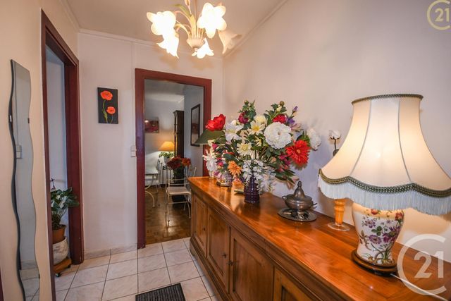 Afficher la photo en grand Appartement F2 à vendre - 3 pièces - 47.0 m2 - MAUBEUGE - 59 - NORD-PAS-DE-CALAIS - Century 21 Terre Du Nord