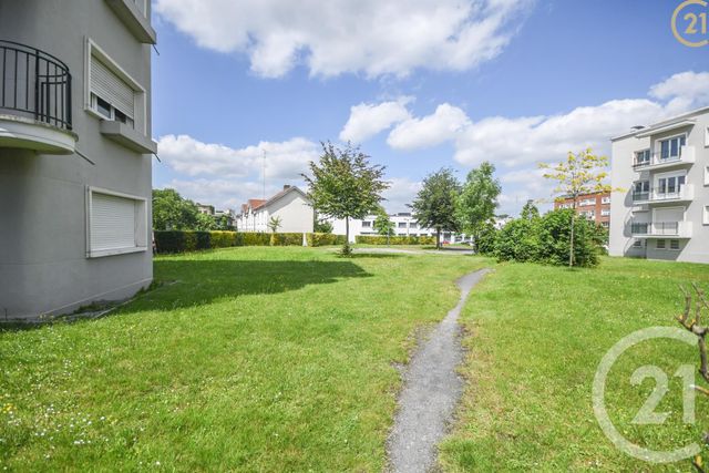 Afficher la photo en grand Appartement F2 à vendre - 3 pièces - 47.0 m2 - MAUBEUGE - 59 - NORD-PAS-DE-CALAIS - Century 21 Terre Du Nord