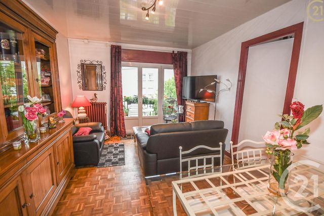 Afficher la photo en grand Appartement F2 à vendre - 3 pièces - 47.0 m2 - MAUBEUGE - 59 - NORD-PAS-DE-CALAIS - Century 21 Terre Du Nord