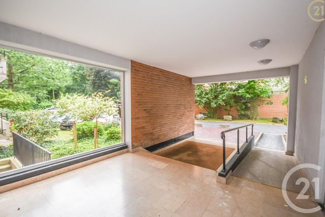 Afficher la photo en grand Appartement F4 à vendre - 5 pièces - 88.0 m2 - MAUBEUGE - 59 - NORD-PAS-DE-CALAIS - Century 21 Terre Du Nord