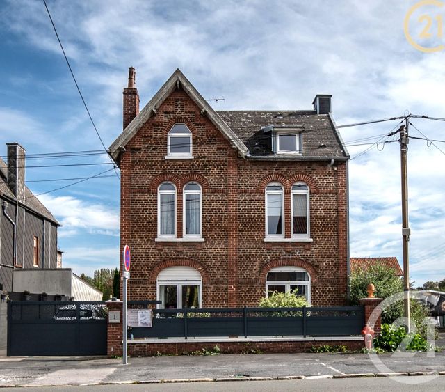maison à vendre - 7 pièces - 119.99 m2 - MAUBEUGE - 59 - NORD-PAS-DE-CALAIS - Century 21 Terre Du Nord