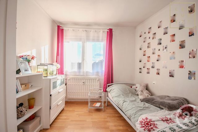 Appartement à vendre - 5 pièces - 80.0 m2 - MAUBEUGE - 59 - NORD-PAS-DE-CALAIS - Century 21 Terre Du Nord