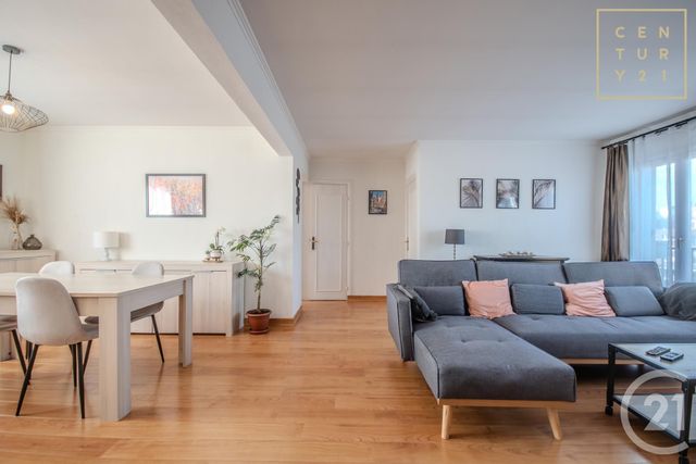 Appartement à vendre - 5 pièces - 80.0 m2 - MAUBEUGE - 59 - NORD-PAS-DE-CALAIS - Century 21 Terre Du Nord