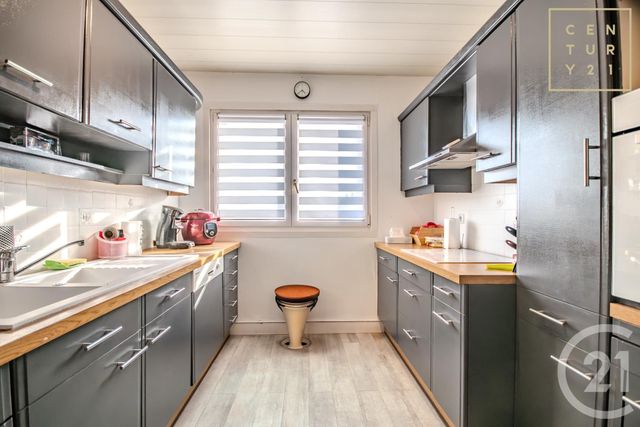 Appartement à vendre - 5 pièces - 80.0 m2 - MAUBEUGE - 59 - NORD-PAS-DE-CALAIS - Century 21 Terre Du Nord