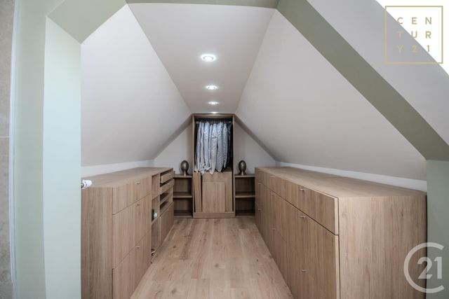 Afficher la photo en grand maison à vendre - 8 pièces - 140.59 m2 - MAUBEUGE - 59 - NORD-PAS-DE-CALAIS - Century 21 Terre Du Nord