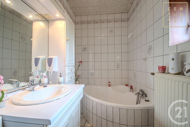 Afficher la photo en grand maison à vendre - 7 pièces - 152.49 m2 - FEIGNIES - 59 - NORD-PAS-DE-CALAIS - Century 21 Terre Du Nord