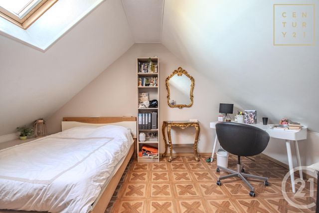 maison à vendre - 7 pièces - 10.58 m2 - MAUBEUGE - 59 - NORD-PAS-DE-CALAIS - Century 21 Terre Du Nord