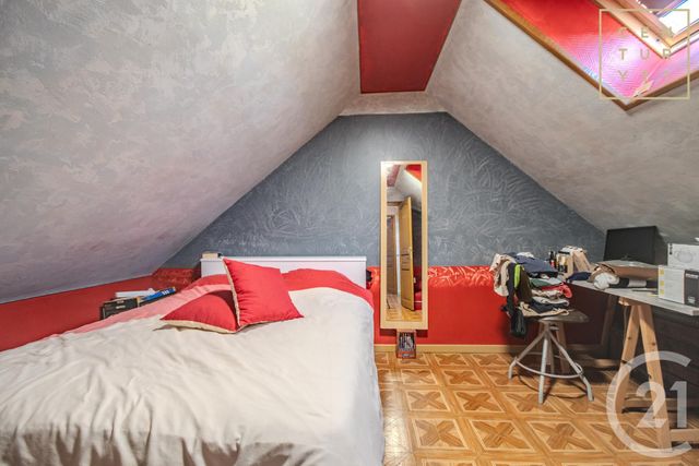 maison à vendre - 7 pièces - 10.58 m2 - MAUBEUGE - 59 - NORD-PAS-DE-CALAIS - Century 21 Terre Du Nord