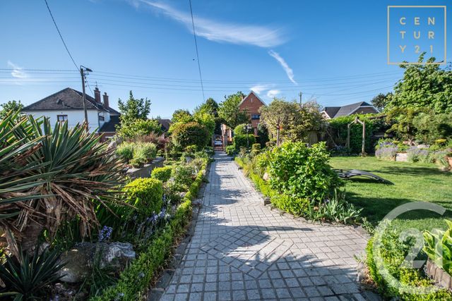 maison à vendre - 7 pièces - 10.58 m2 - MAUBEUGE - 59 - NORD-PAS-DE-CALAIS - Century 21 Terre Du Nord