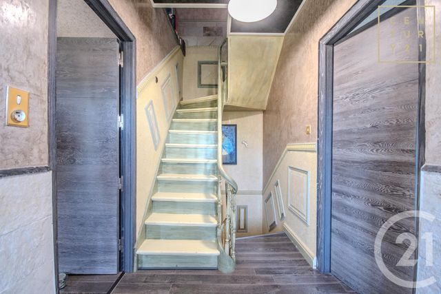 maison à vendre - 7 pièces - 10.58 m2 - MAUBEUGE - 59 - NORD-PAS-DE-CALAIS - Century 21 Terre Du Nord