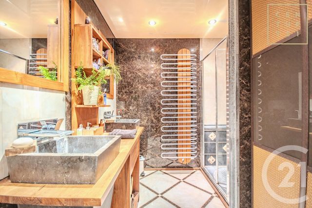 maison à vendre - 7 pièces - 10.58 m2 - MAUBEUGE - 59 - NORD-PAS-DE-CALAIS - Century 21 Terre Du Nord