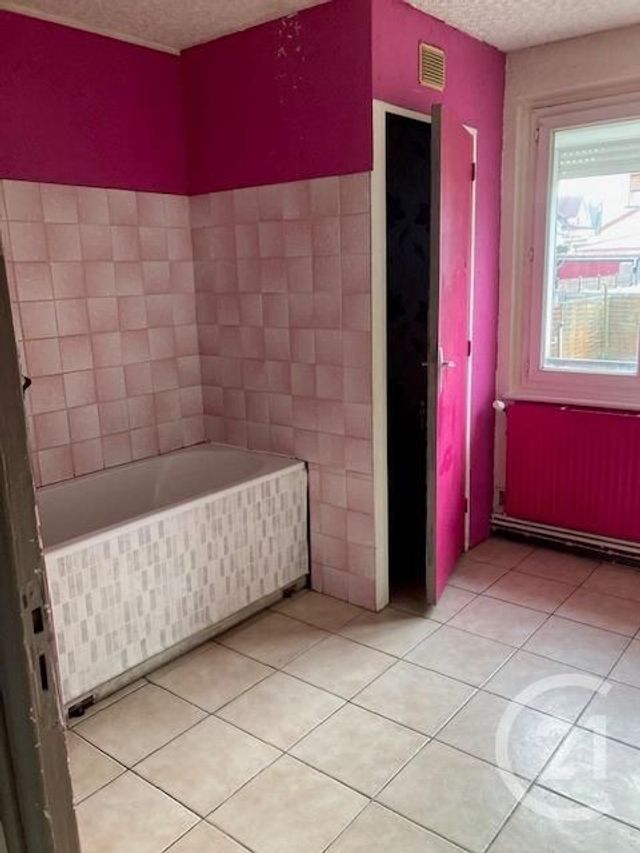 maison à vendre - 5 pièces - 83.99 m2 - HAUTMONT - 59 - NORD-PAS-DE-CALAIS - Century 21 Terre Du Nord