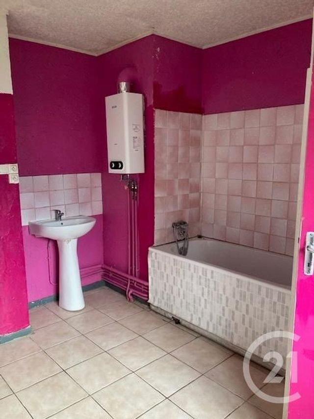 maison à vendre - 5 pièces - 83.99 m2 - HAUTMONT - 59 - NORD-PAS-DE-CALAIS - Century 21 Terre Du Nord