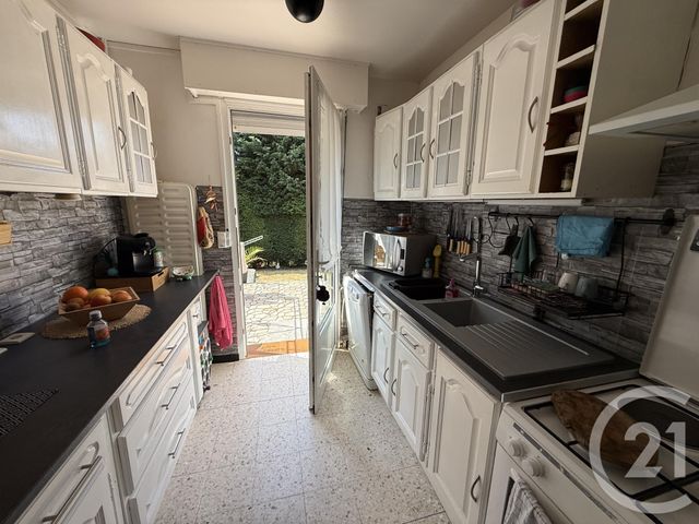 maison à louer - 5 pièces - 90.0 m2 - MAUBEUGE - 59 - NORD-PAS-DE-CALAIS - Century 21 Terre Du Nord