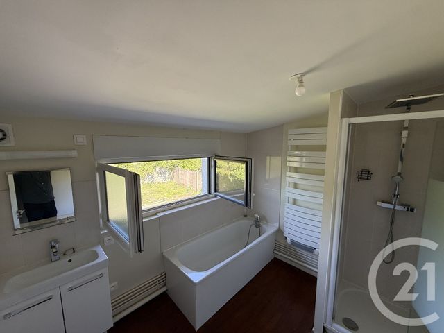 maison à louer - 4 pièces - 77.0 m2 - JEUMONT - 59 - NORD-PAS-DE-CALAIS - Century 21 Terre Du Nord