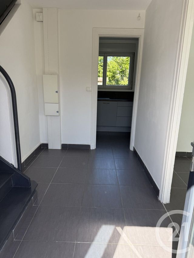 maison à louer - 4 pièces - 77.0 m2 - JEUMONT - 59 - NORD-PAS-DE-CALAIS - Century 21 Terre Du Nord