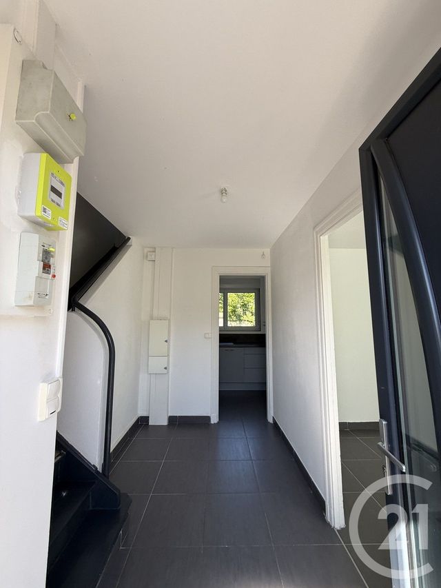 maison à louer - 4 pièces - 77.0 m2 - JEUMONT - 59 - NORD-PAS-DE-CALAIS - Century 21 Terre Du Nord