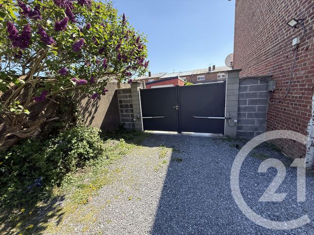maison à louer - 4 pièces - 77.0 m2 - JEUMONT - 59 - NORD-PAS-DE-CALAIS - Century 21 Terre Du Nord