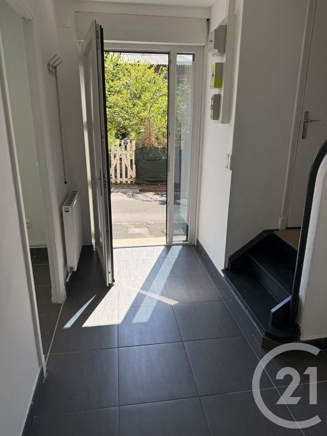 maison à louer - 4 pièces - 77.0 m2 - JEUMONT - 59 - NORD-PAS-DE-CALAIS - Century 21 Terre Du Nord