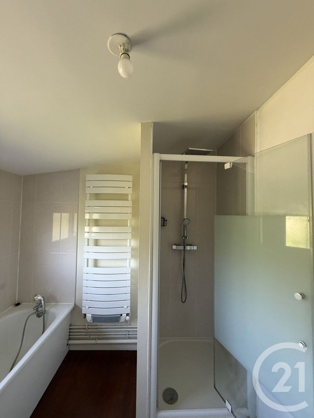 maison à louer - 4 pièces - 77.0 m2 - JEUMONT - 59 - NORD-PAS-DE-CALAIS - Century 21 Terre Du Nord