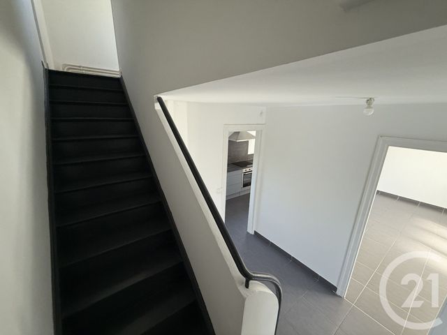 maison à louer - 4 pièces - 77.0 m2 - JEUMONT - 59 - NORD-PAS-DE-CALAIS - Century 21 Terre Du Nord