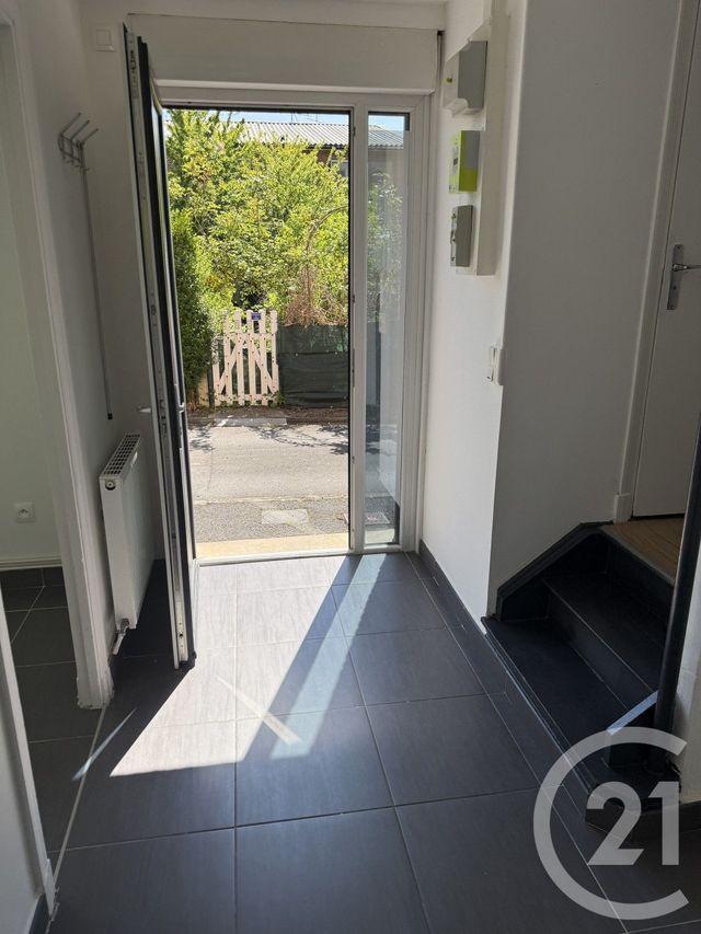 maison à louer - 4 pièces - 77.0 m2 - JEUMONT - 59 - NORD-PAS-DE-CALAIS - Century 21 Terre Du Nord