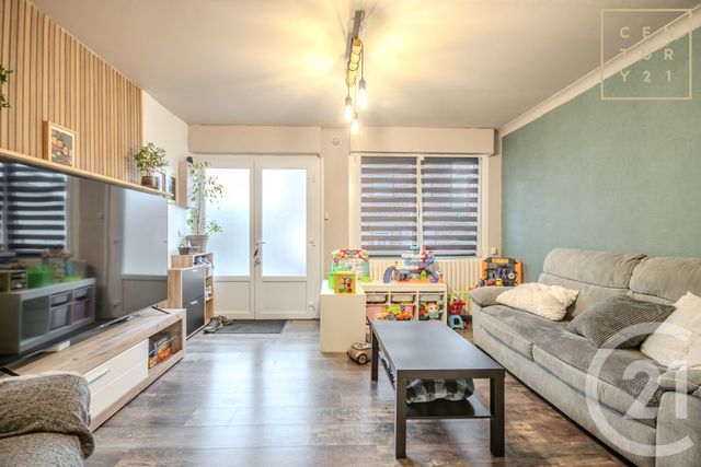 maison à vendre - 4 pièces - 64.68 m2 - HAUTMONT - 59 - NORD-PAS-DE-CALAIS - Century 21 Terre Du Nord