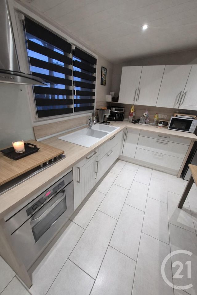 maison à vendre - 4 pièces - 64.68 m2 - HAUTMONT - 59 - NORD-PAS-DE-CALAIS - Century 21 Terre Du Nord