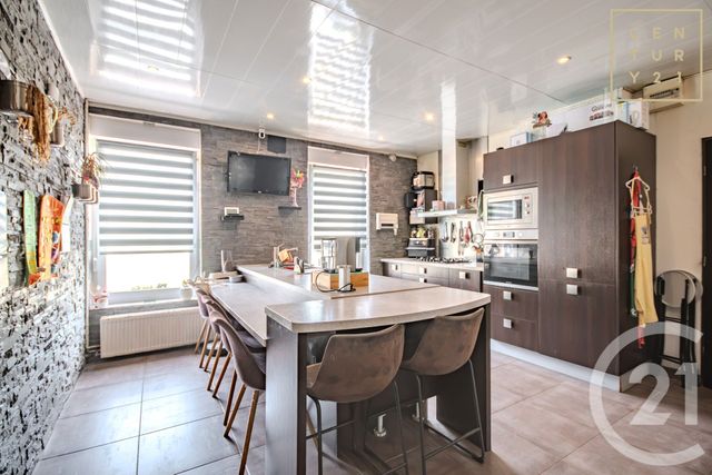 maison à vendre - 5 pièces - 136.47 m2 - HAUTMONT - 59 - NORD-PAS-DE-CALAIS - Century 21 Terre Du Nord