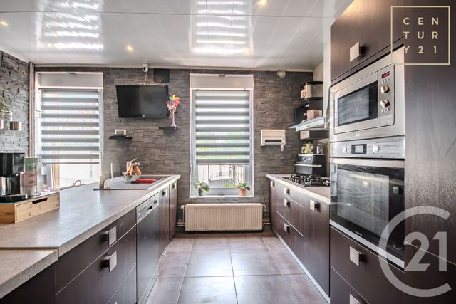 maison à vendre - 5 pièces - 136.47 m2 - HAUTMONT - 59 - NORD-PAS-DE-CALAIS - Century 21 Terre Du Nord