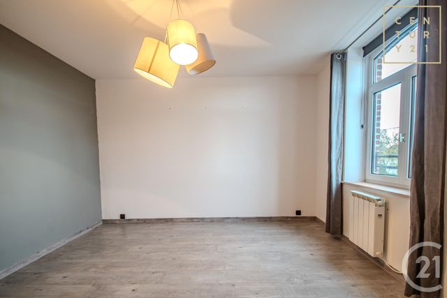 maison à louer - 5 pièces - 80.0 m2 - HAUTMONT - 59 - NORD-PAS-DE-CALAIS - Century 21 Terre Du Nord