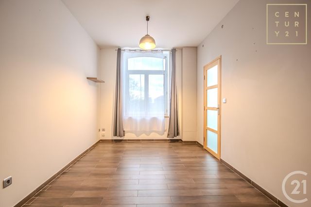 maison à louer - 5 pièces - 80.0 m2 - HAUTMONT - 59 - NORD-PAS-DE-CALAIS - Century 21 Terre Du Nord