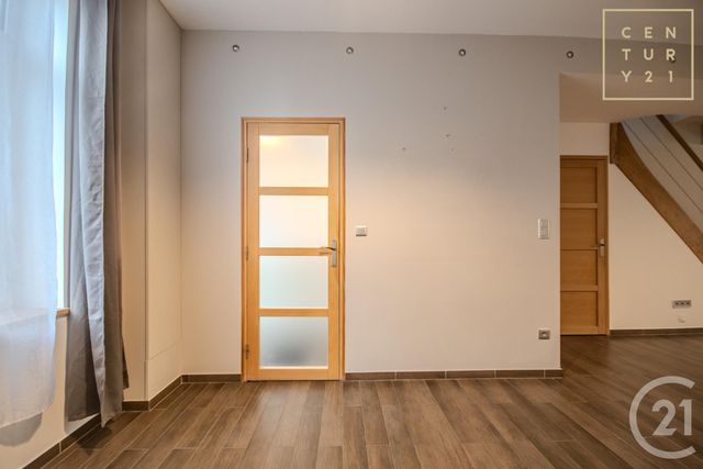 maison à louer - 5 pièces - 80.0 m2 - HAUTMONT - 59 - NORD-PAS-DE-CALAIS - Century 21 Terre Du Nord